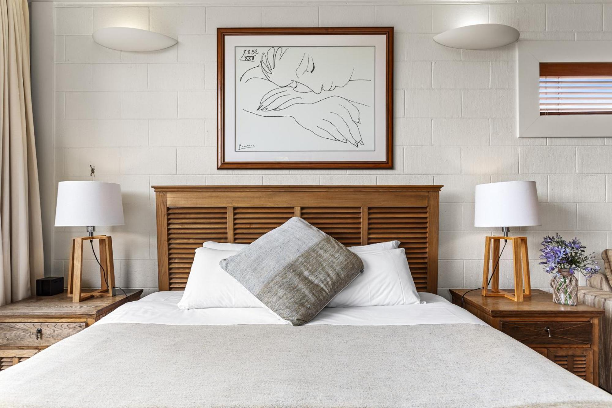 Captain's At The Bay Hotel 4*